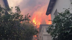 8 נפגעו משאיפת עשן, בתים בוערים