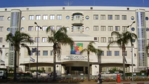 בת 7 במצב אנוש, ייתכן שמסיבוך של שפעת