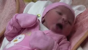 אם נוטשת את בתה בת היומיים - מתחת לגלגלי מכונית