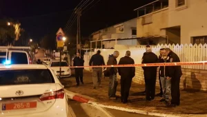 שלושה נעצרו