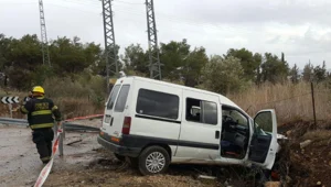 בן 40 נהרג כתוצאה מרכב שהתנגש במעקה בטיחות