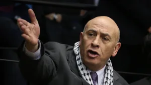 לעצור את גטאס