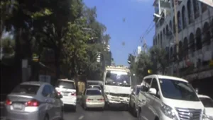 פגע ב-41 רכבים ופצע 3 אנשים. צפו