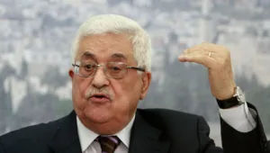 "ננצח בעזרת חיוכים ועניבות, לא בנשק"