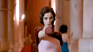 יורים בקונסול ישראל