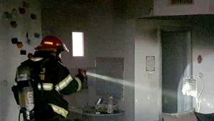 אם התאבדה, בנה נמצא דקור