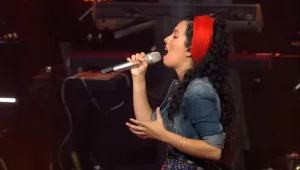 ריטה ואוראל מרגשות את שלומי עם שיר של יובל דיין