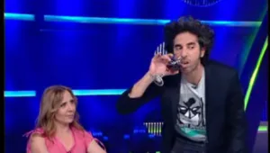 צחוק מעבודה, עונה 6, פרק 6: הכל זה מלמעלה