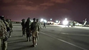 חיפוש בין הבתים אחר אמצעי לחימה