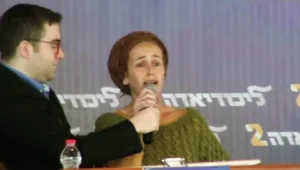 צפו: תושבת עמונה התפרצה בליכודיאדה