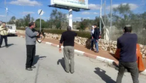 "אתה רוצה למות? תוריד את הסכין!"