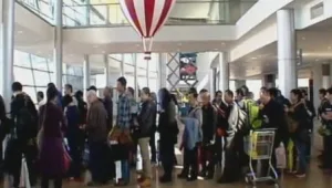 טיסה לארה"ב בלי מזוודה או אוכל?