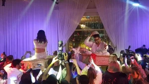 אורן חזן חוגג בטקס מסורתי. צפו