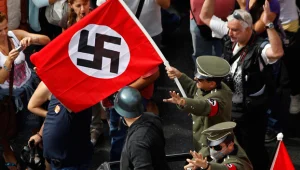 לפני המשחק נוגן בטעות המנונה של גרמניה הנאצית