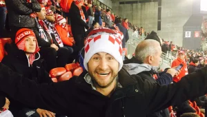 שמח ביציעים עם אוהדי באר שבע ובשיקטאש