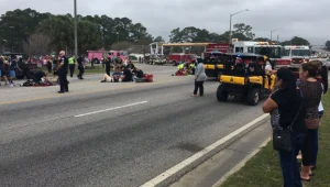 רכב דרס חוגגים בפסטיבל ה"מרדי גרא" באלבמה