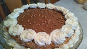 עוגת קצפת עם לוטוס