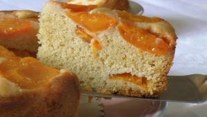 עוגת משמשים הפוכה