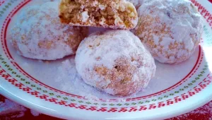 עוגיות אגוזים מושלגות