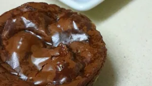 עוגיות שלושה שוקולדים מושחתות