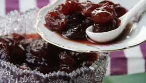 קונפיטורת ענבים שחורים
