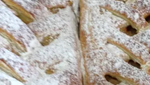 שטרודל תפוחים, צימוקים ואגוזים