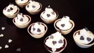 קונכיות במילוי גאנש וקצפת