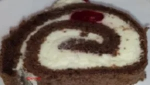 גלילת שוקולד עם קציפת וניל