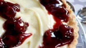 טארט קרם פטיסייר ודובדבנים