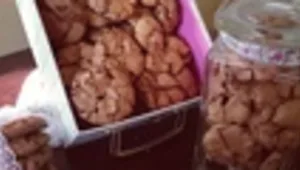 עוגיות שוקולד ואגוזים