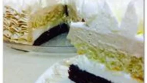 עוגת שכבות וניל וקרם מוקה