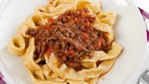 פסטה פפרדלה ברוטב בולונז