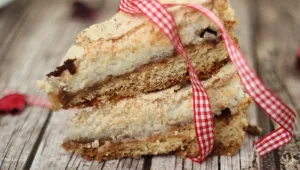 עוגת ריבה וקוקוס משודרגת לראש השנה