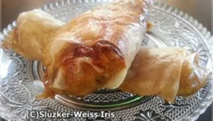 סיגרים מדפי אורז ממולאים בכבדים ופולנטה