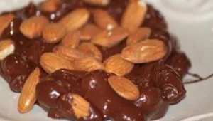 טריקולד עם שקדים