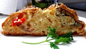 מאפה במילוי גבינות וירקות