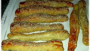 מקלות לחם עם שומשום