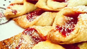 גביניות ריקוטה וריבה