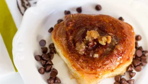 מאפה בריוש ב"דבק" של סוכר