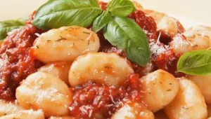 ניוקי ברוטב עגבניות צלויות