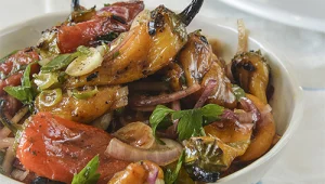 מיני פלפלונים צלויים בתחמיץ