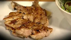 כרעיים בתוספת סלט תפו"א