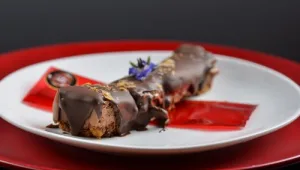 סניקרס מולה ועוף