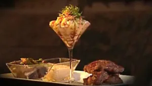 אנטריקוט וסינטה עם סלט אננס וגזר חריף