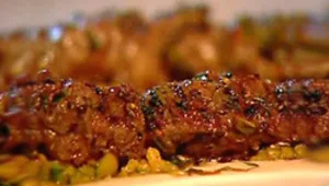 אנטריקוט עם עדשים כתומות וטחינה