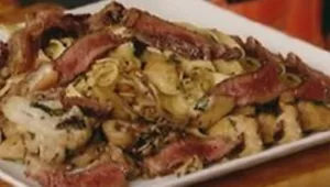 סינטה על האש ופסטה עם ירקות מוקפצים