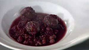 קציצות כבש ברוטב דובדבנים