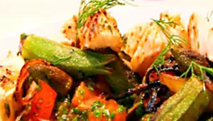 חזה עוף עם במיה