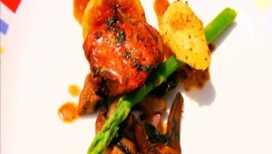 כבד עוף צלוי עם אספרגוס