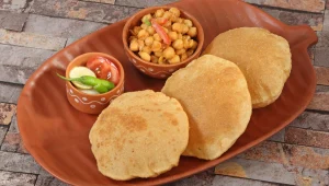 לחם פורי חם ומטוגן